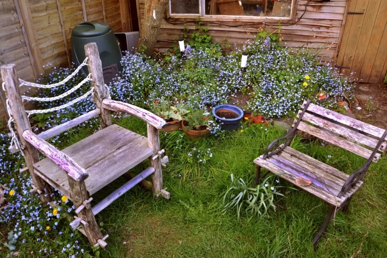 Que-peut-on-faire-des-vieilles-chaises-en-bois-en-Suisse-768x512